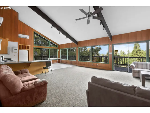 $295,000 | 223 Trailside Loop, Eugene, OR 97405