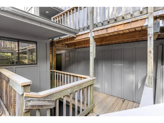 $295,000 | 223 Trailside Loop, Eugene, OR 97405