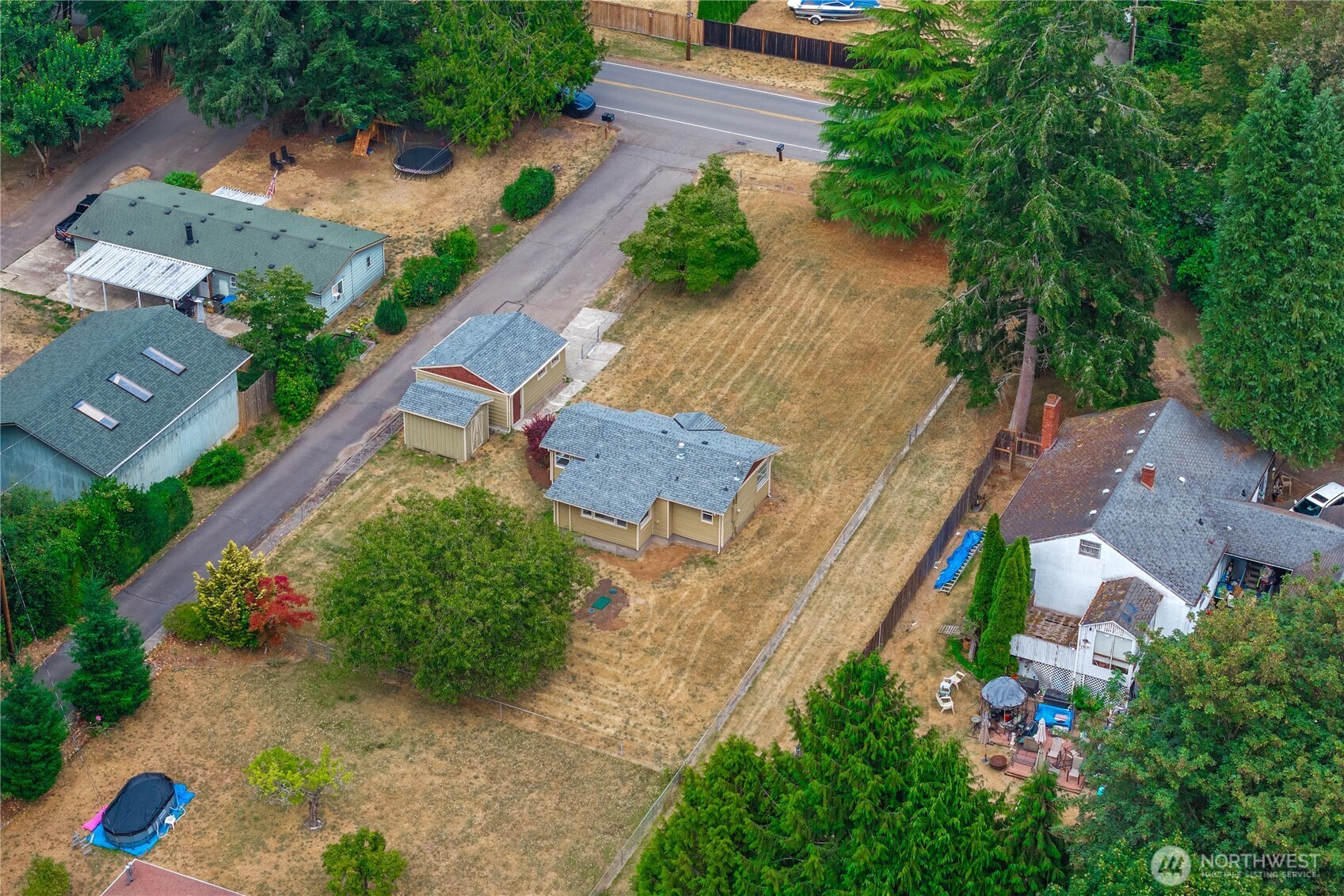 2437 Rocky Point Road Northwest Bremerton, WA 98312 - Photo 9 of 33 Gallery Image 9