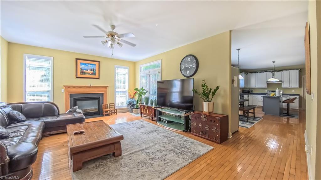 3023 Maple Branch Drive High Point, NC 27265 - Photo 16 of 37