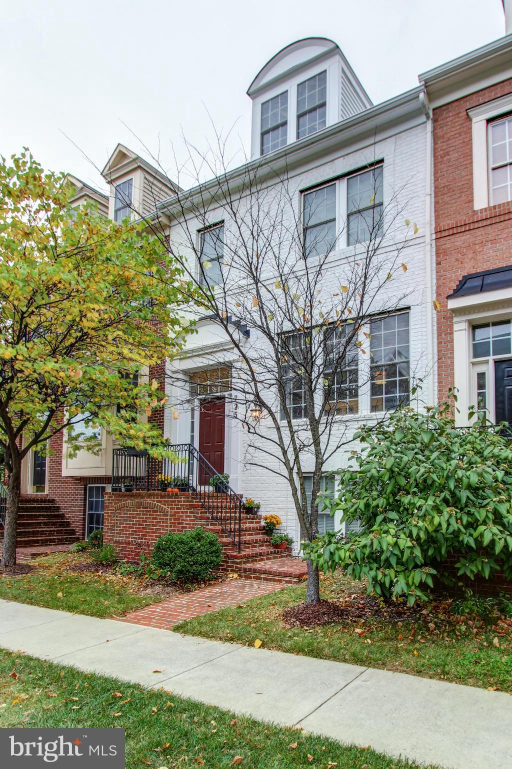 725 Ridgemont Avenue Rockville, MD 20850 - Photo 1 of 29 Exterior (Front)