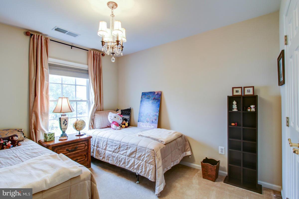 725 Ridgemont Avenue Rockville, MD 20850 - Photo 16 of 29 Bedroom