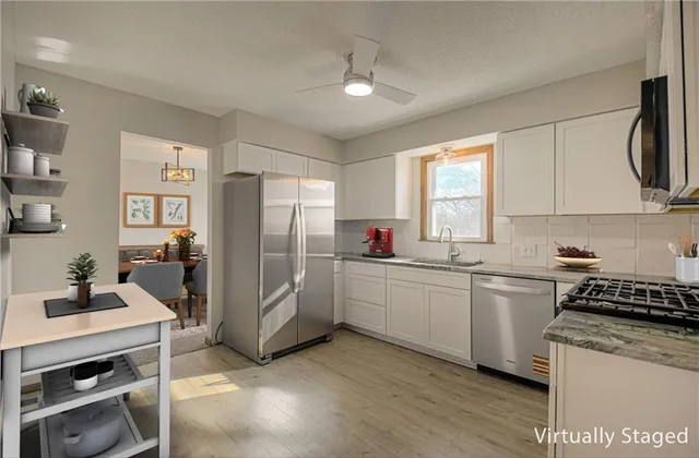 $350,000 | 24475 West 83rd Street, Lenexa, KS 66227