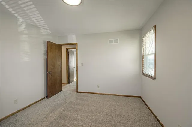 $350,000 | 24475 West 83rd Street, Lenexa, KS 66227