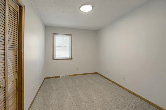 $350,000 | 24475 West 83rd Street, Lenexa, KS 66227