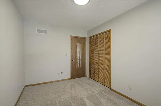 $350,000 | 24475 West 83rd Street, Lenexa, KS 66227