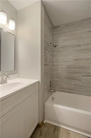 $350,000 | 24475 West 83rd Street, Lenexa, KS 66227