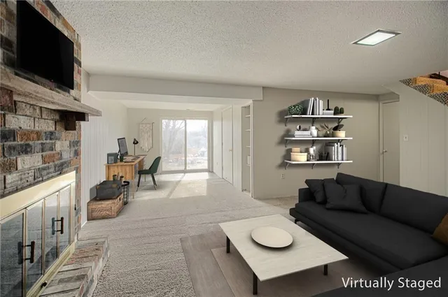 $350,000 | 24475 West 83rd Street, Lenexa, KS 66227