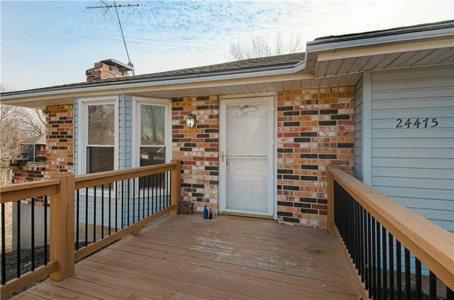 $350,000 | 24475 West 83rd Street, Lenexa, KS 66227
