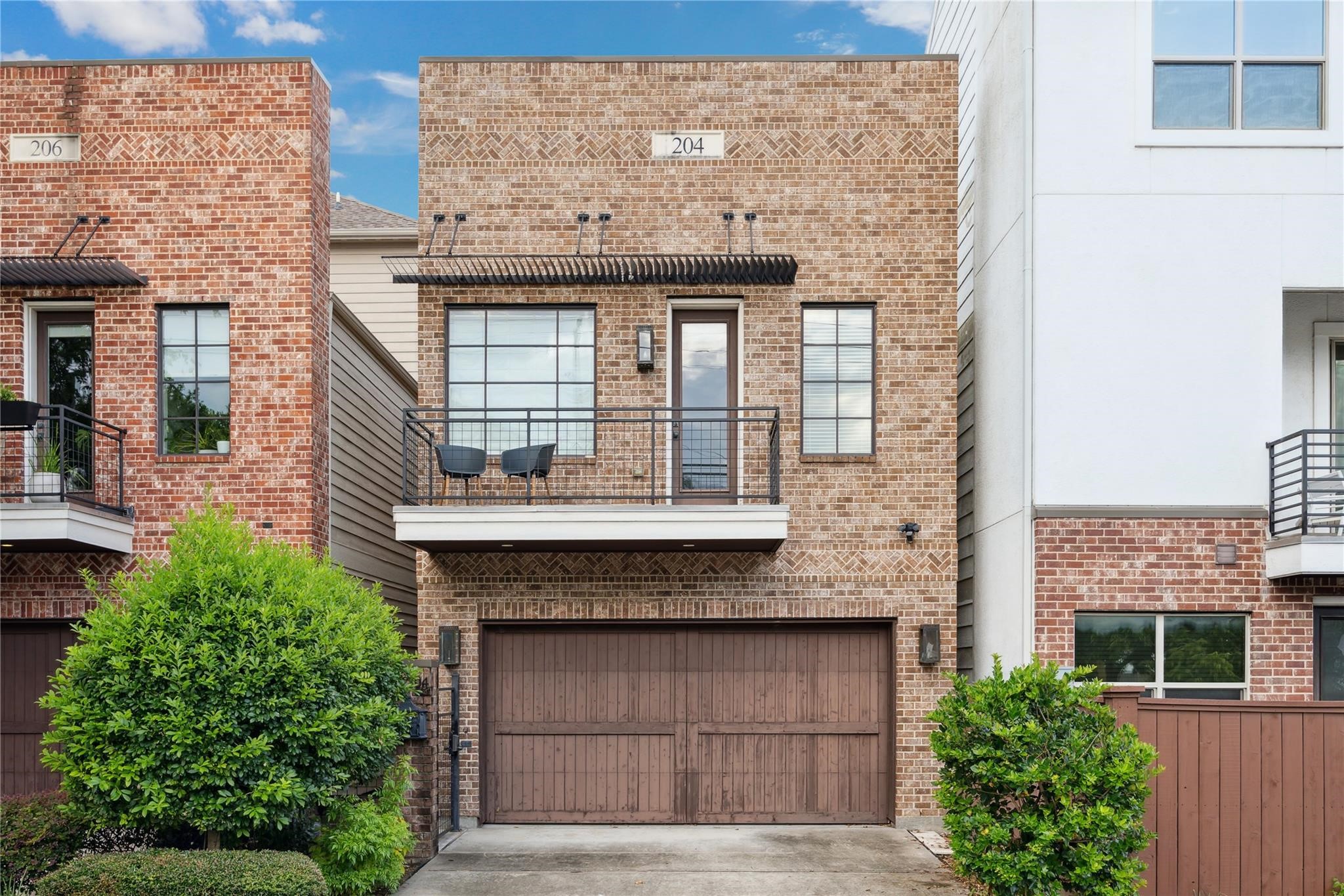 204 Knox Street Houston, TX 77007 - Photo 1 of 16