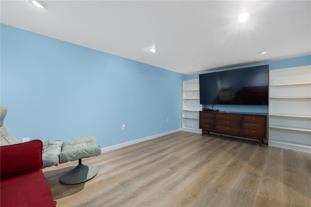 35 Post Road Westerly, RI 02891 - Photo 19 of 23