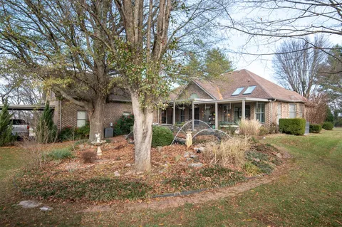 $724,900 | 322 Creekwood Court, Gallatin, TN 37066