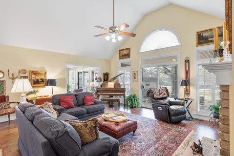 $724,900 | 322 Creekwood Court, Gallatin, TN 37066