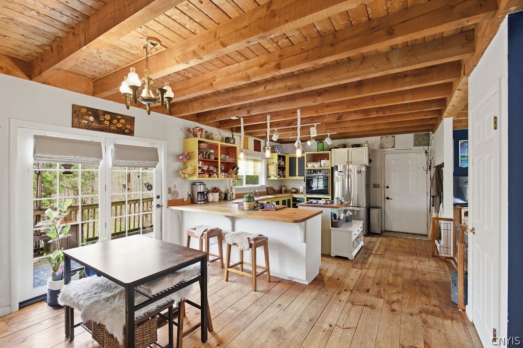 4017 E Road Cazenovia, NY 13035 - Photo 7 of 43 So...the area between the eat-at peninsula and the