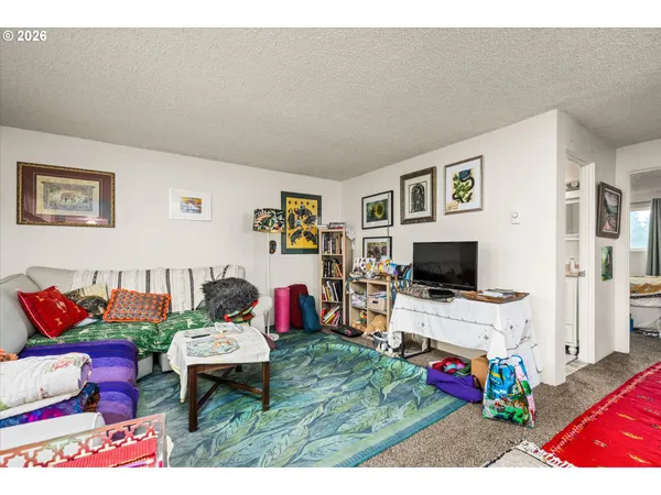 $220,000 | 2145 Hawkins Lane, Eugene, OR 97405