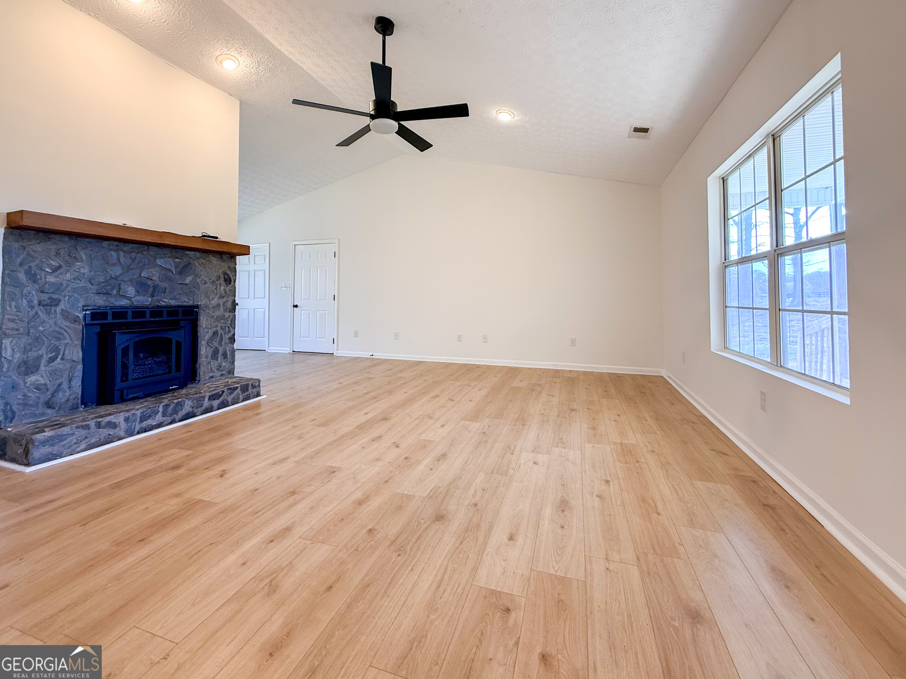 1492 Highway 198 Carnesville, GA 30521 - Photo 4 of 25