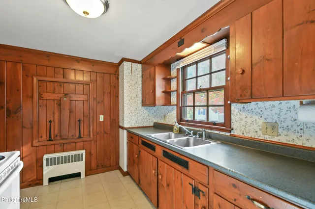 $315,000 | 196 Park Avenue, Dalton, MA 01226