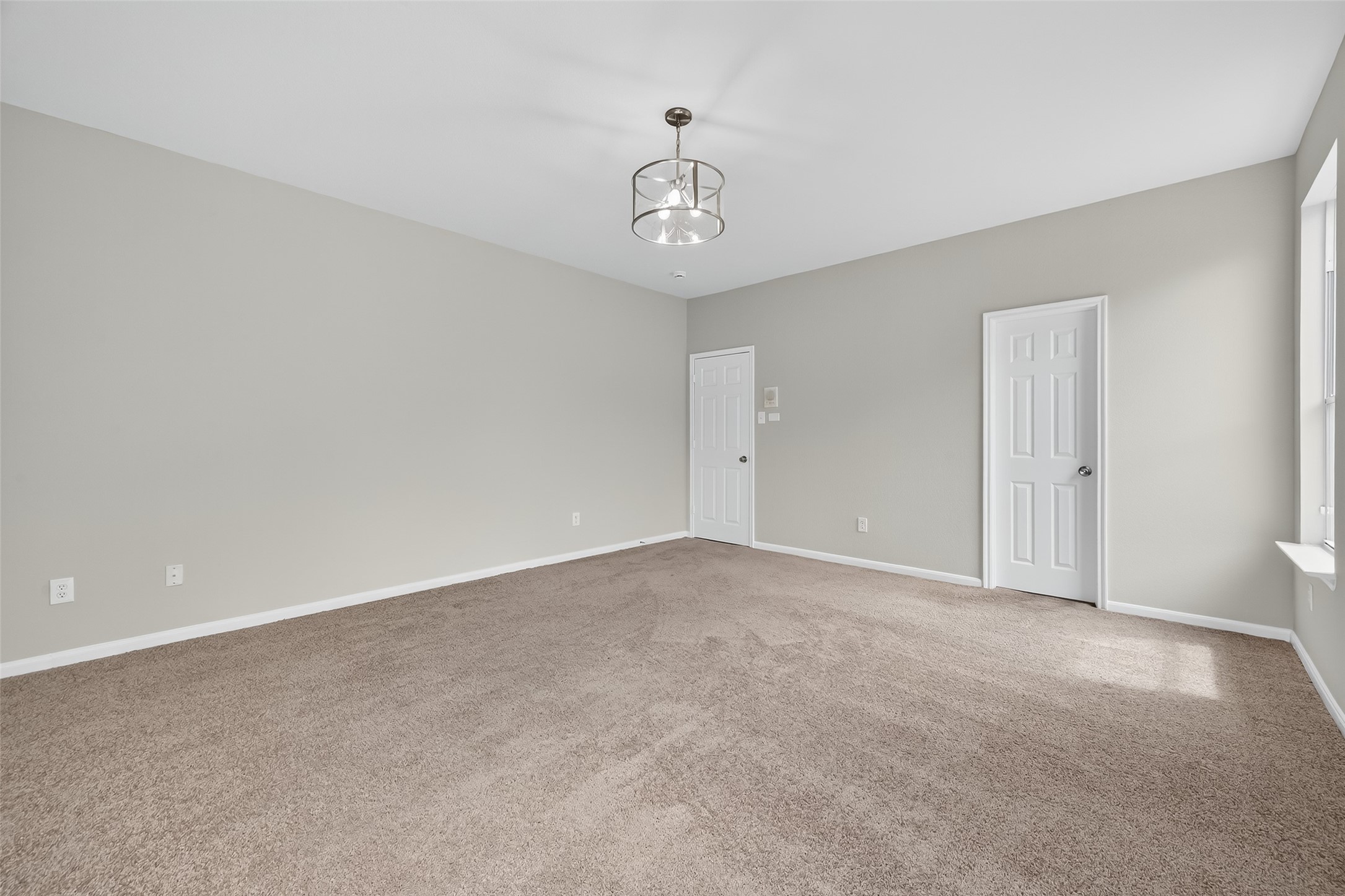 1302 Cross Draw Drive Houston, TX 77067 - Photo 17 of 35 a view of an empty room with a window