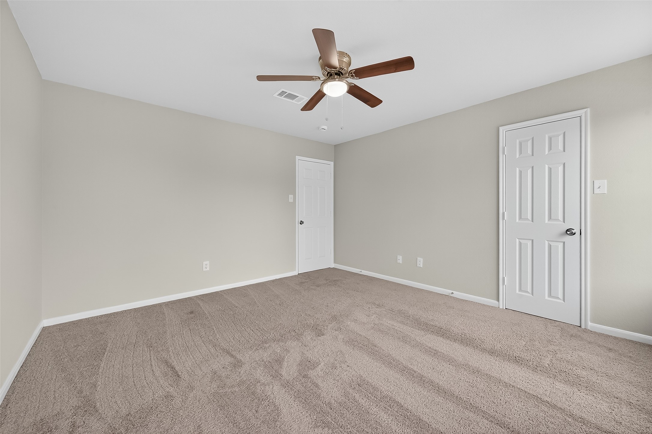 1302 Cross Draw Drive Houston, TX 77067 - Photo 23 of 35 a view of room with ceiling fan
