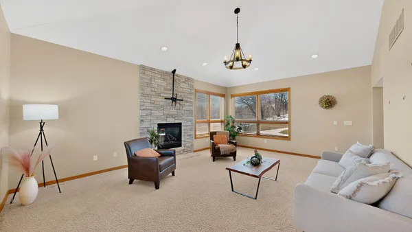 $664,900 | 4823 Scenic Oak Drive Southwest, Rochester, MN 55902