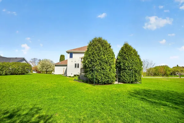 $664,900 | 4823 Scenic Oak Drive Southwest, Rochester, MN 55902