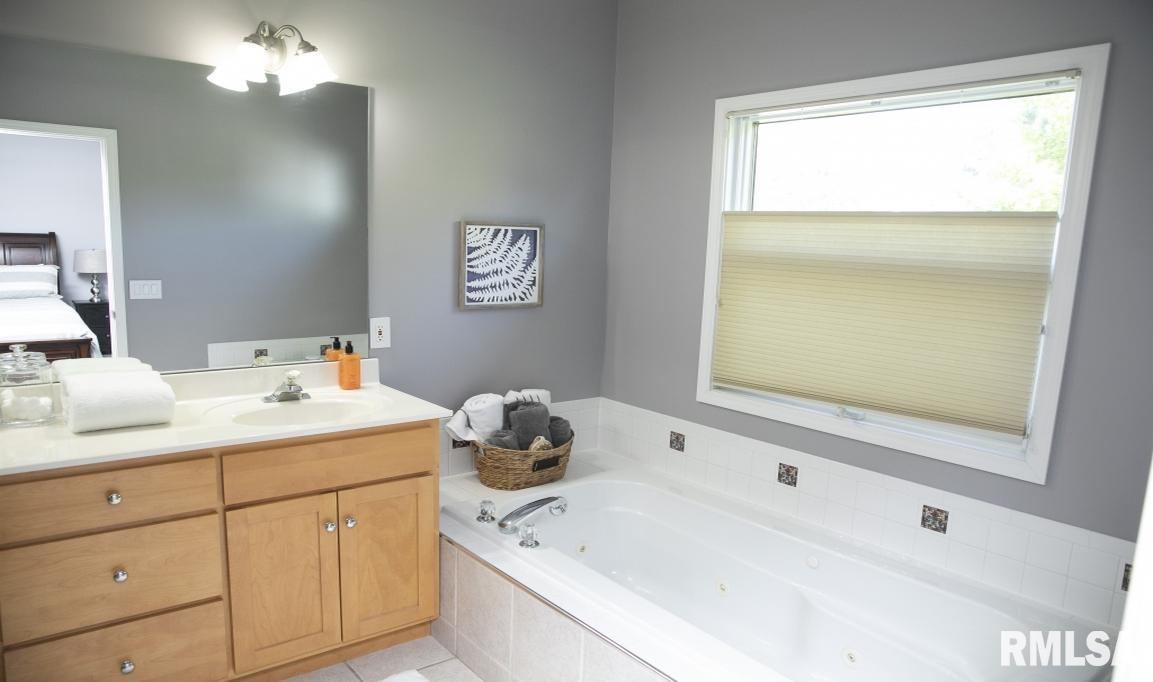3541 Benbrook Drive Springfield, IL 62711 - Photo 14 of 34