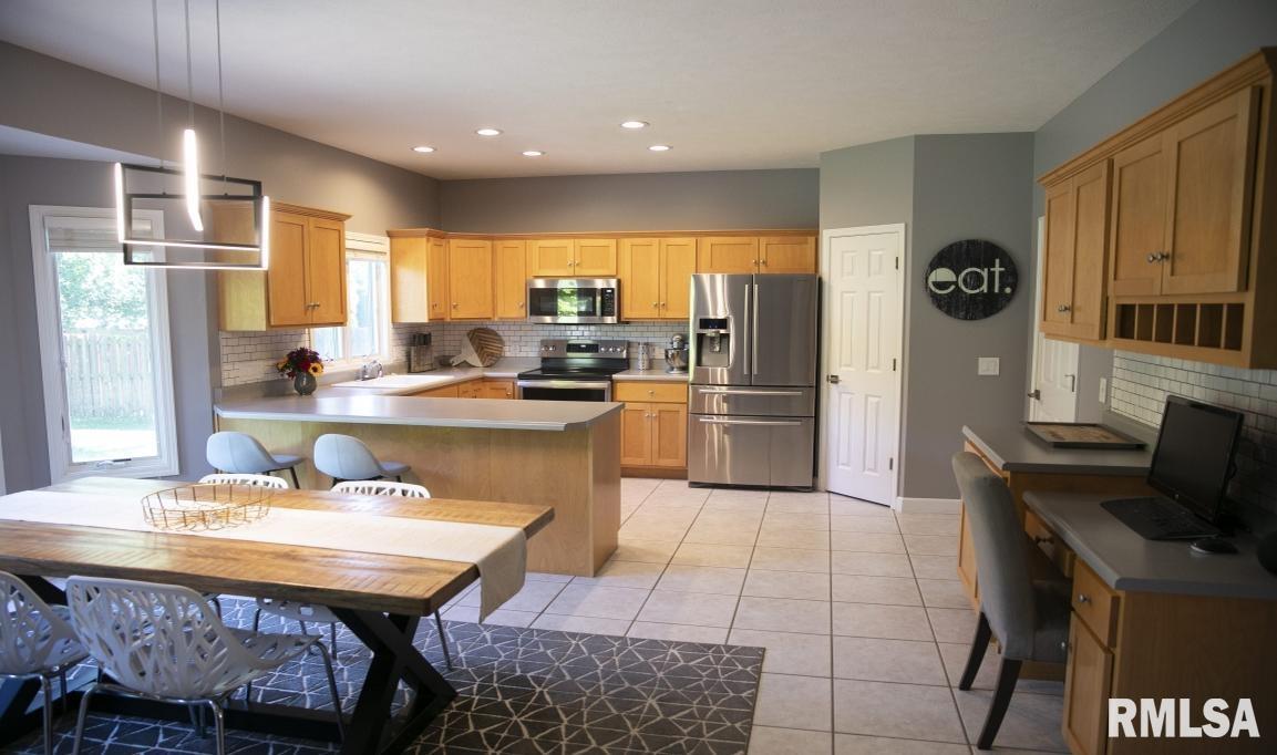 3541 Benbrook Drive Springfield, IL 62711 - Photo 6 of 34