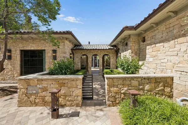 $5,950,000 | 2006 Nighthawk Court, Westlake, TX 76262