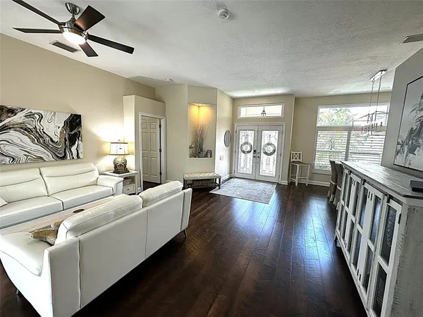 $4,000 | 1126 2nd Avenue South, Tierra Verde, FL 33715