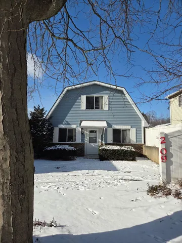 $310,000 | 209 Mill Stream Drive, Bolingbrook, IL 60440