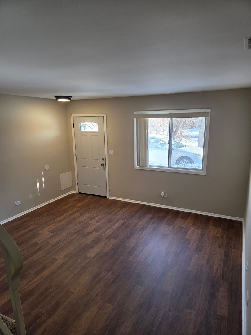 209 Mill Stream Drive Bolingbrook, IL 60440 - Photo 6 of 20