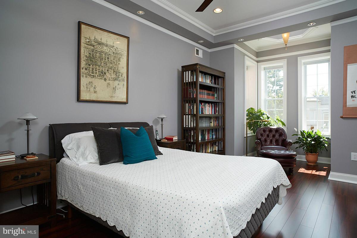 43 R Street Northwest, Unit 2 Washington, DC 20001 - Photo 13 of 30 Bedroom (Master)