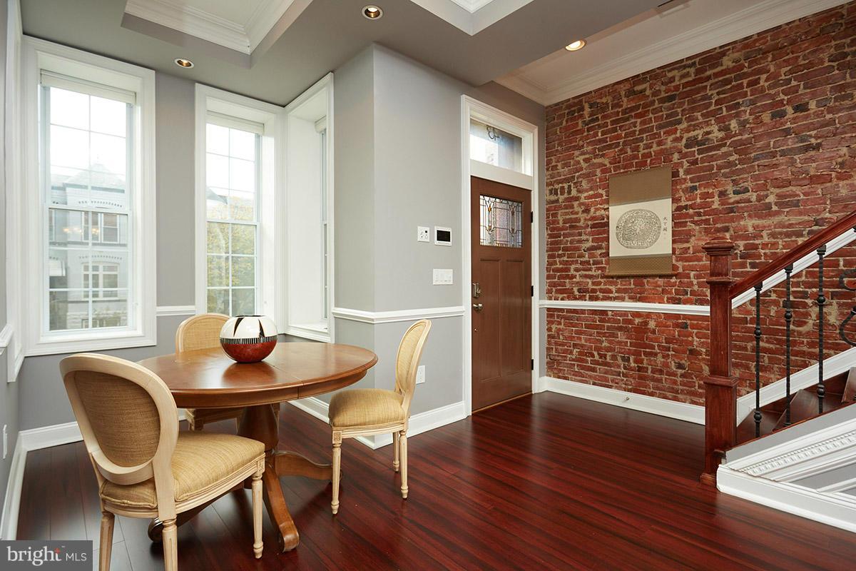 43 R Street Northwest, Unit 2 Washington, DC 20001 - Photo 3 of 30 Living Room