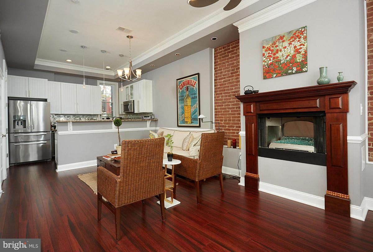 43 R Street Northwest, Unit 2 Washington, DC 20001 - Photo 4 of 30 Living Room
