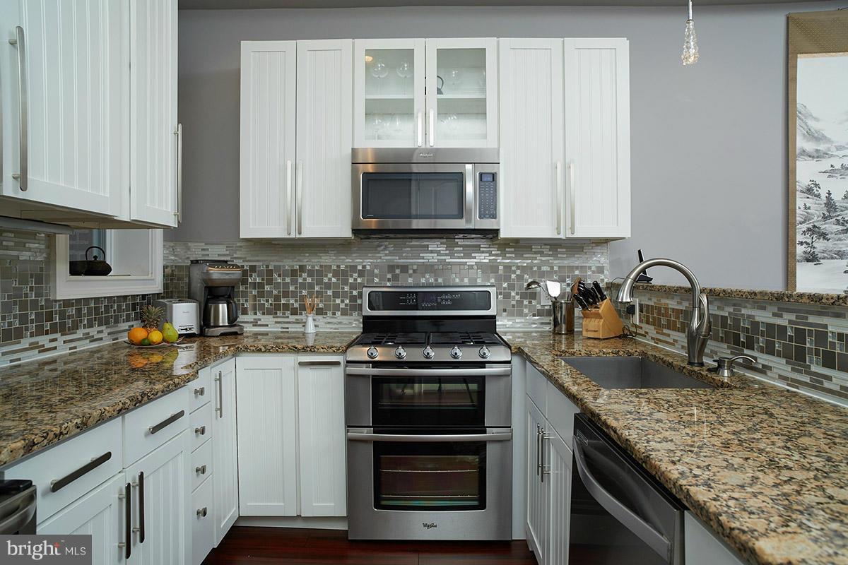 43 R Street Northwest, Unit 2 Washington, DC 20001 - Photo 10 of 30 Kitchen