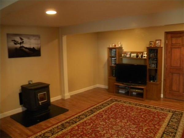 15 Louise Road Holbrook, MA 02343 - Photo 12 of 13 Gallery Image 12
