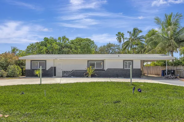 $3,000 | 1911 Cypress Avenue, Fort Pierce, FL 34949