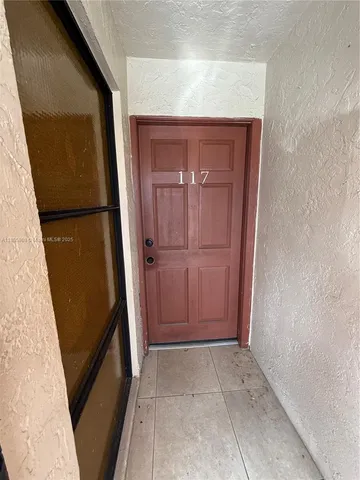$1,700 | 6675 West 4th Avenue, Unit 117, Hialeah, FL 33012