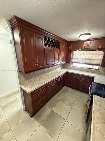 $1,700 | 6675 West 4th Avenue, Unit 117, Hialeah, FL 33012