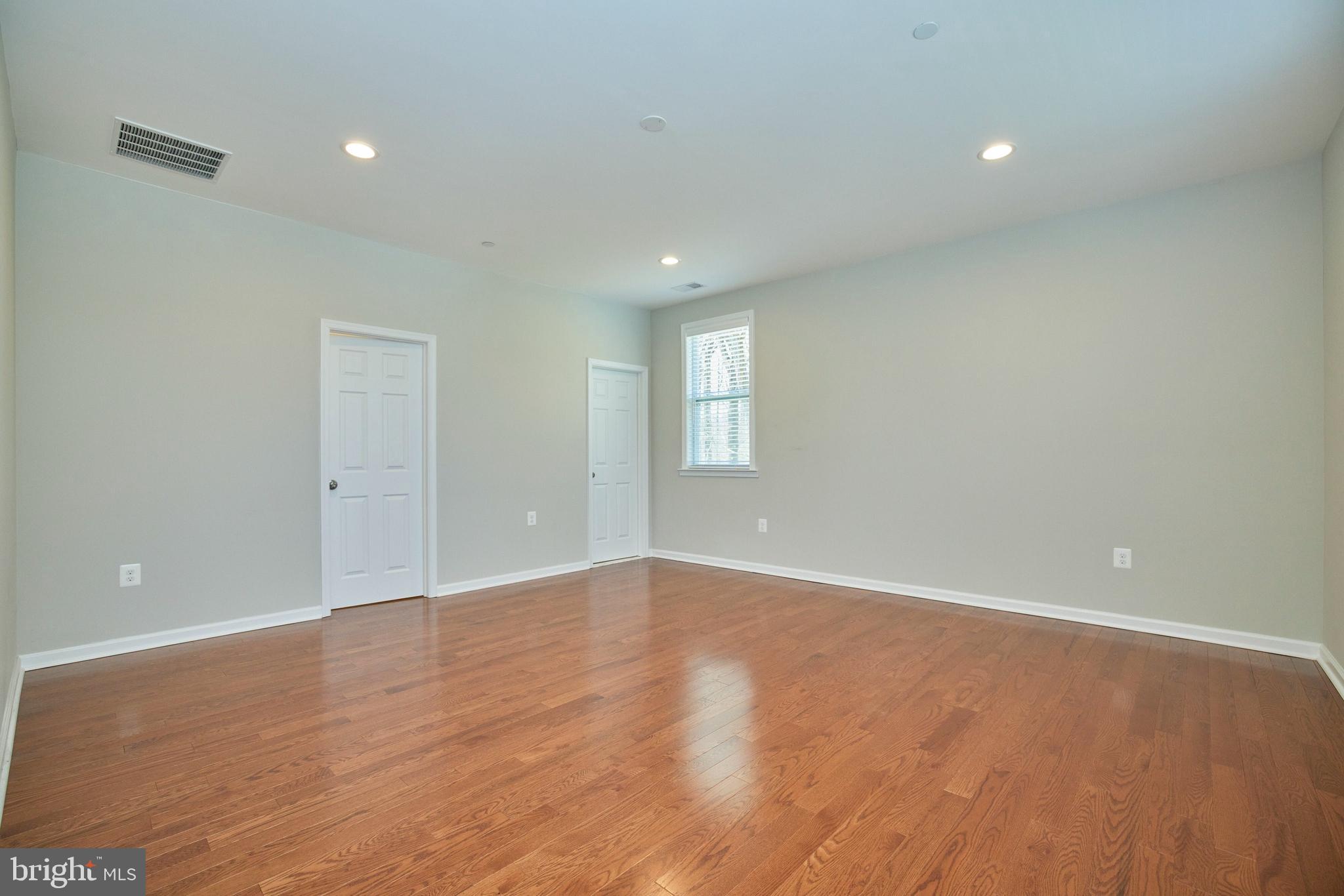 15531 Radwick Lane Silver Spring, MD 20906 - Photo 34 of 56 Look at these generous rooms!