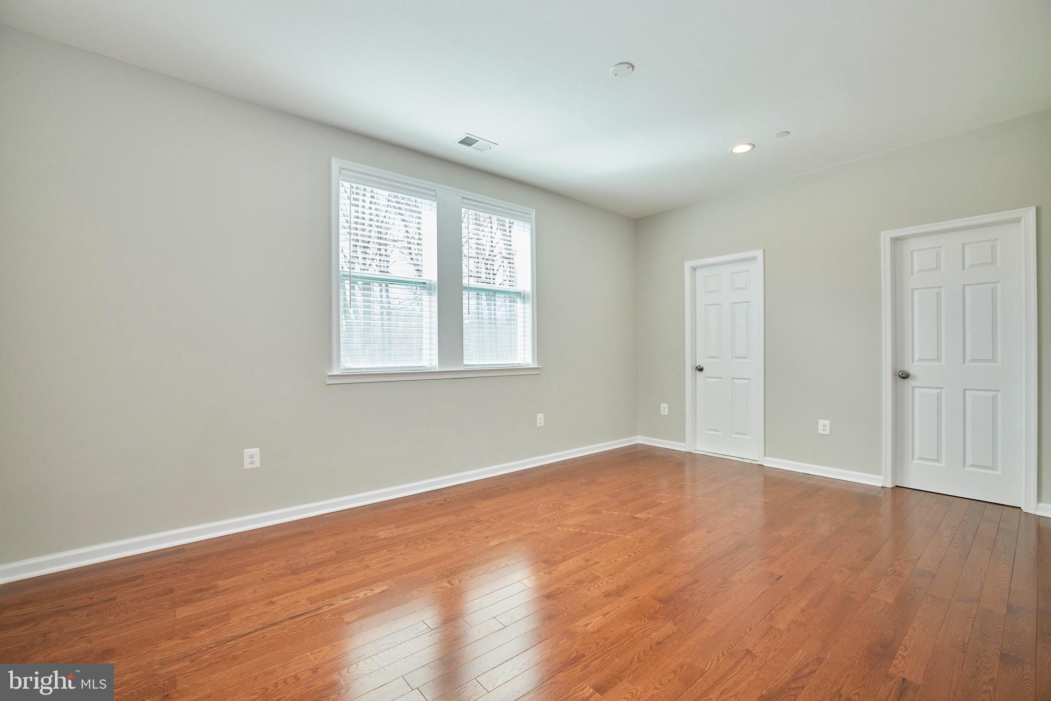 15531 Radwick Lane Silver Spring, MD 20906 - Photo 36 of 56 Wonderful space -- anohter huge bedroom!!