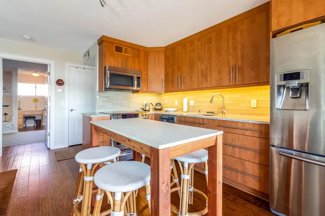 $485,000 | 64 Griffith Street, Unit 17, Saugatuck, MI 49453