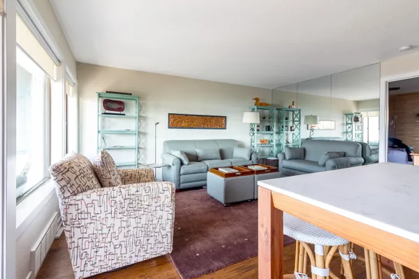 $485,000 | 64 Griffith Street, Unit 17, Saugatuck, MI 49453