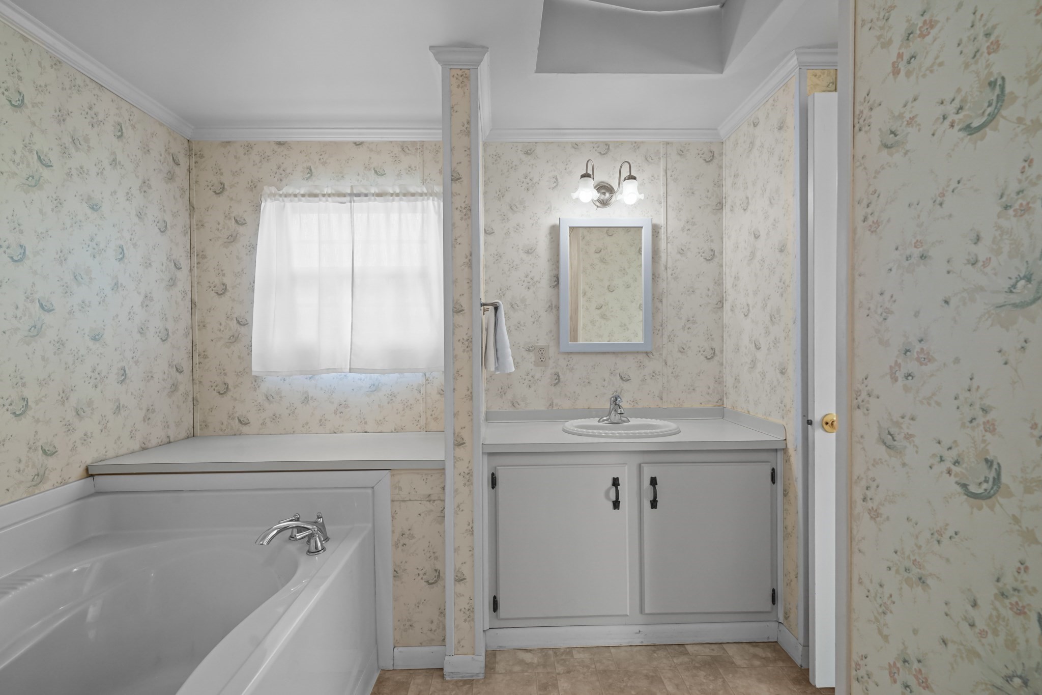 47 Castle Road Attleboro, MA 02703 - Photo 25 of 32 Gallery Image 25
