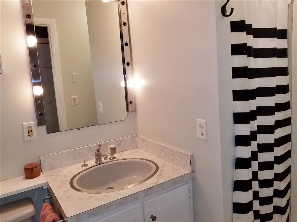 168 Pine Hill Road Scituate, RI 02857 - Photo 15 of 22