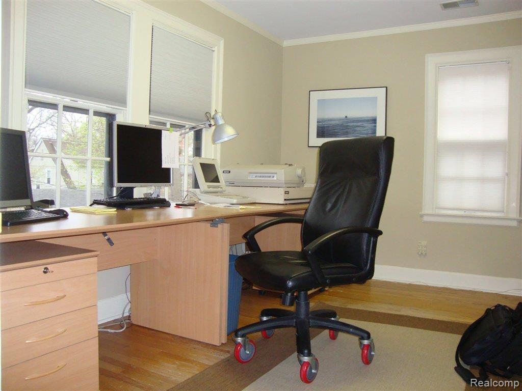 43 Cambridge Boulevard Pleasant Ridge, MI 48069 - Photo 16 of 25 Office/Bedroom