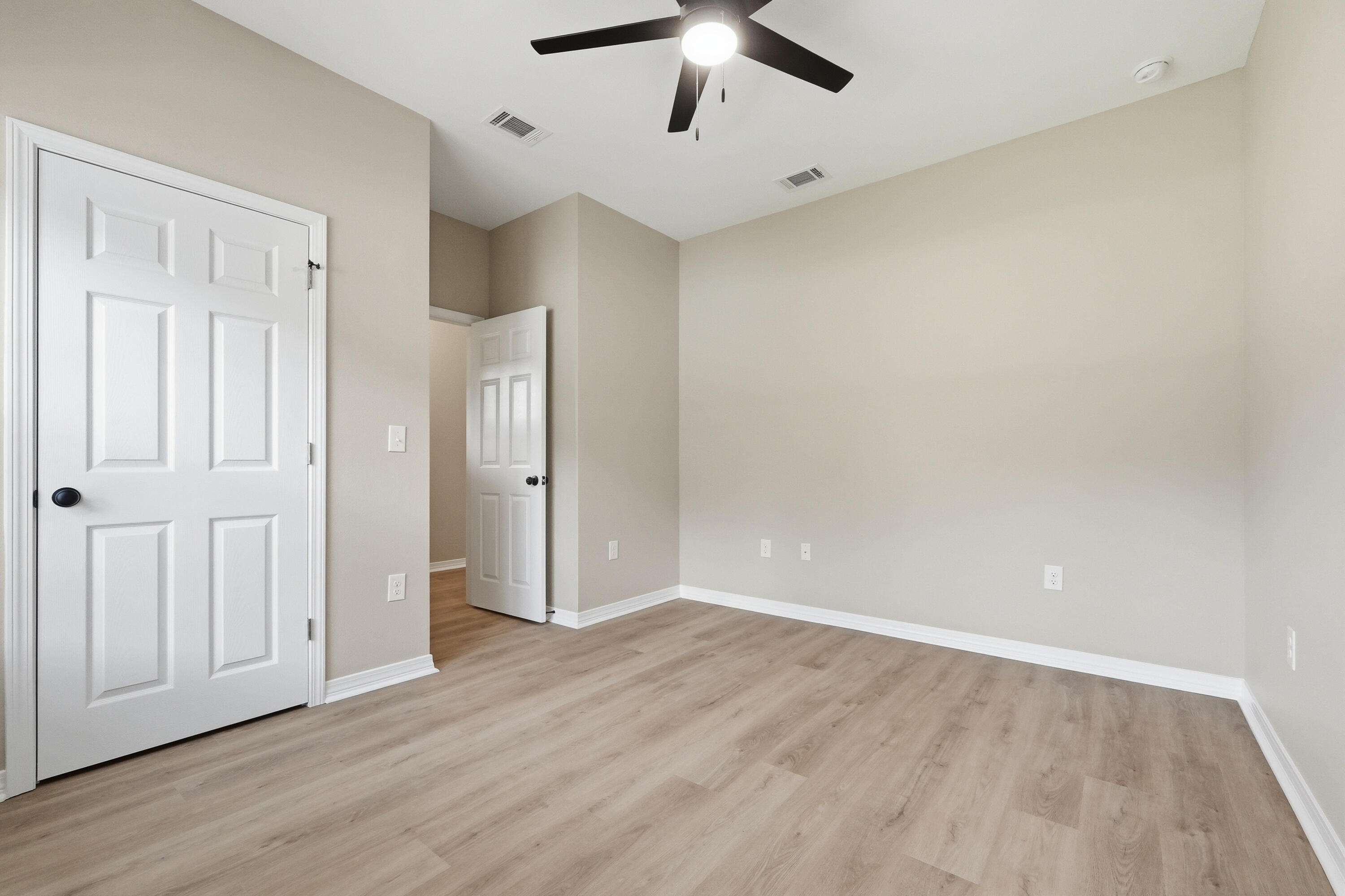 6142 Clover Street Crestview, FL 32539 - Photo 12 of 54 6142 clover st-10