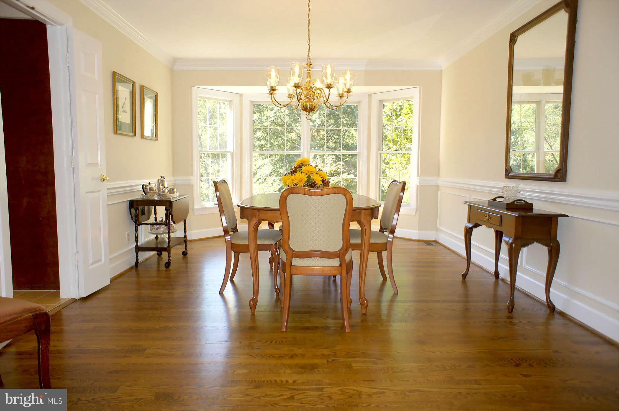 13307 Query Mill Road North Potomac, MD 20878 - Photo 5 of 30 Dining Room