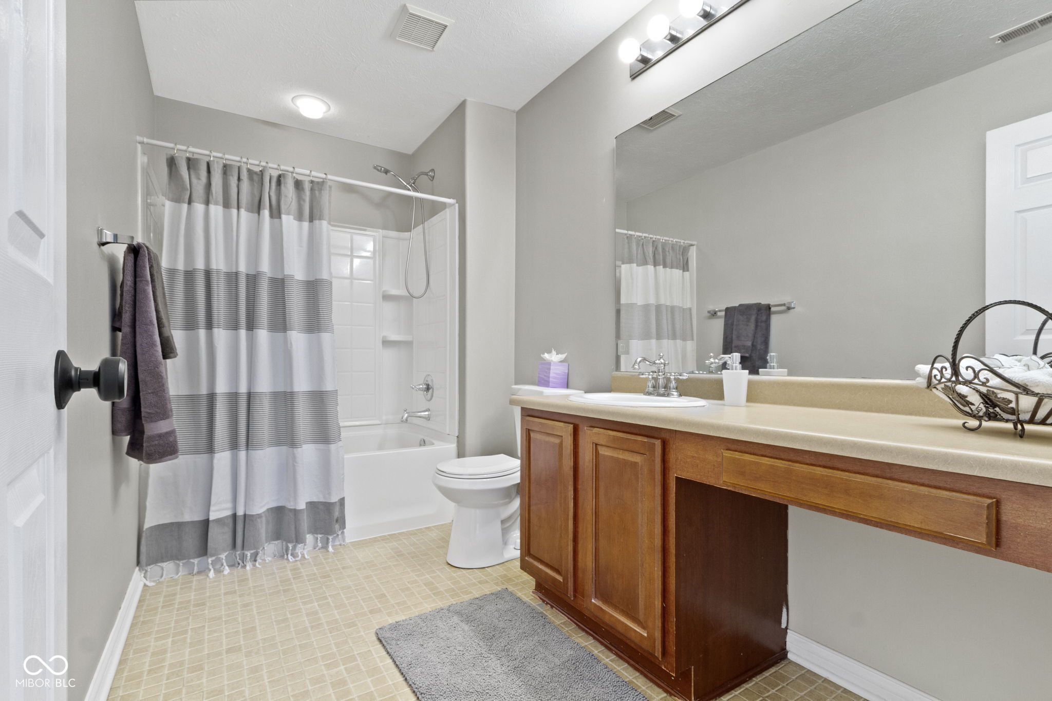 2730 Rothe Lane Indianapolis, IN 46229 - Photo 17 of 24 Gallery Image 17