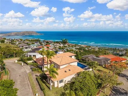 $3,400,000 | 559 Moaniala Street, Honolulu, HI 96821